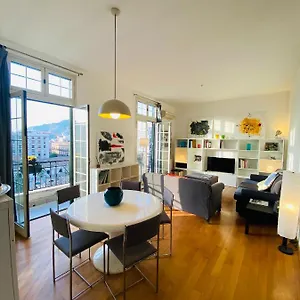 https://politeama-suite-in-the-heart-of-the-city.palermohotels.org